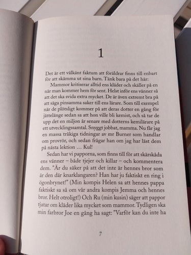 Aldrig att jag bor med henne av Caroline Plaisted