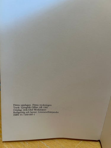 Överlever sången en lyrikantologi av Stiftelsen litteraturfrämjandet Very fine