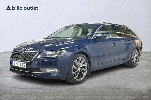 Škoda Superb Kombi Skoda 2.0 TDI DSG Style 150hk Navi Drag Carplay B-kam