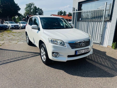 Toyota RAV4 2.0 VVT-i 158HK 4X4 EXECUTIVE / DRAG