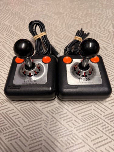 Suncom TAC-2 Joysticks för Atari Commodore Amiga. Tac2. Tac 2