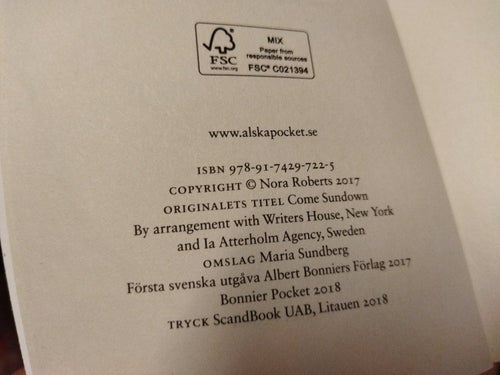 Kidnapparen av Nora Roberts. Bok. Very Fine plus