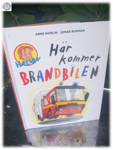 Här kommer brandbilen Arne Norlin Jonas Burman Klumpe Dumpe böc