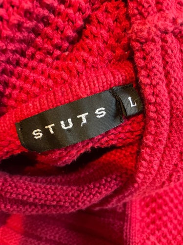 STUTS vinröd tröja, storlek L