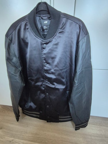 H&M svart jacka, storlek M