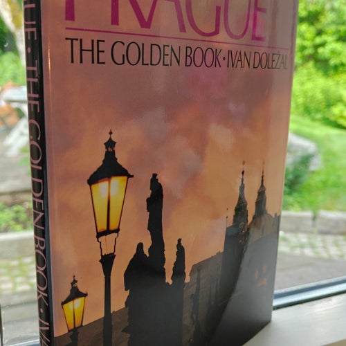 Prague The Golden Book av Ivan Doležal, 1997
