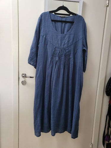 GRIZAS blå klänning, storlek M / L 100% lin/linne tun, mjuk, 3/4 lång arm