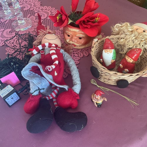Julprylar ! Ute i god tid? Tomteflicka, Ljusslinga, Kruka,m.m.