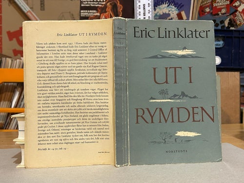 Ut i rymden av Eric Linklater. bok, Very Good