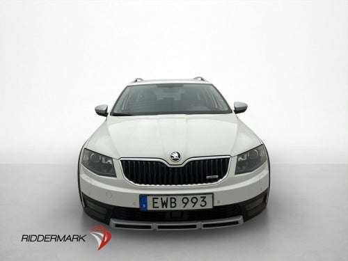 Skoda Octavia Scout 4x4 Premium Drag Canton Kamera Värmare