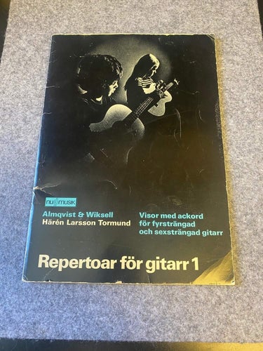 Repertoar för gitarr - Visor med ackord för fyrsträngad och sexsträngad gitarr