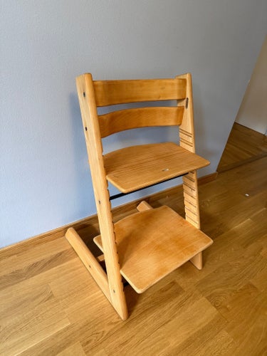 Stokke Tripp Trapp barnstol i trä