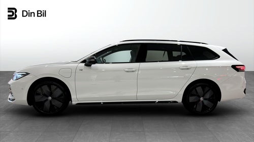 Volkswagen Passat Variant eHybrid R-Line SWE Edition 272 HK DSG