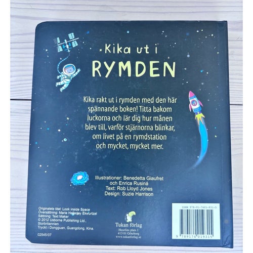 Kika ut i rymden av Rob Lloyd Jones, 2012