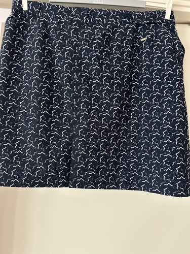 Kjol med inbyggda shorts från Tuxer strl 46