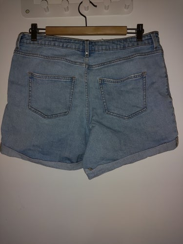 Vila blåa jeansshorts, storlek 31