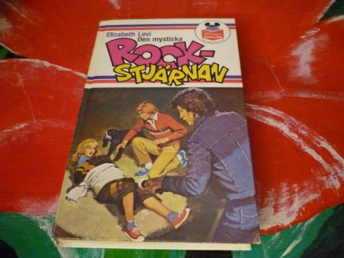 BOK, DEN MYSTISKCA ROCKSTJÄRNAN, ELIZABETH LEVI
