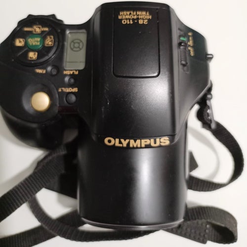 Olympus IS-2000 35mm analog kamera med inbyggd Olympus AF Zoom 28–110 mm