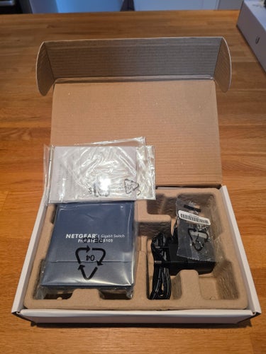 NETGEAR GS105GE Gigabit Ethernet Switch