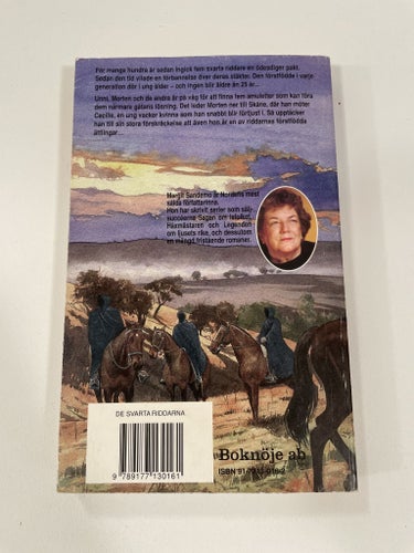 Amuletterna | Margit Sandemo | De svarta riddarna | Pocket