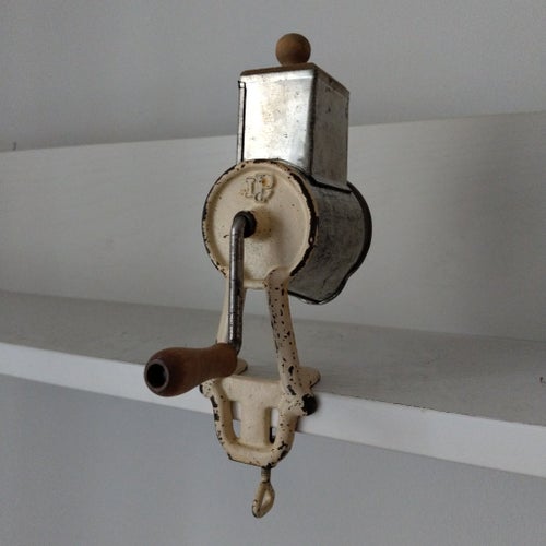 Gammal LP mandelkvarn nötkvarn gjutjärn shabby chic lantligt