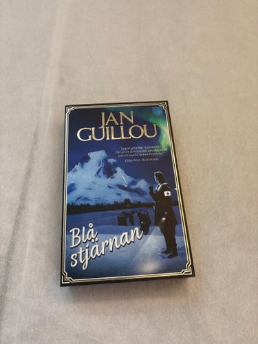 Blå stjärnan av Jan Guillou, Pocketförlaget