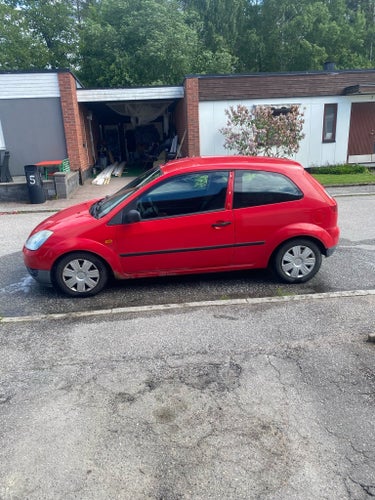 Ford Fiesta 2005. Garanterat 11.124 mil