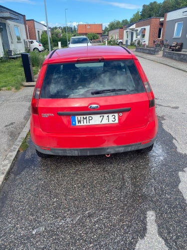 Ford Fiesta 2005. Garanterat 11.124 mil