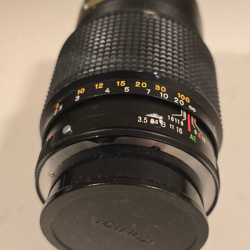 Ett gediget och välbyggt teleobjektiv i metall: Konica Hexar AR 135mm f/3