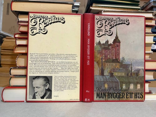 Man bygger ett hus av Rudolf Värnlund. Bok. Very good plus, BM