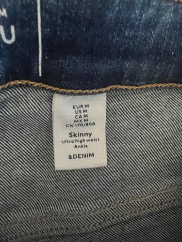 H&M blåa jeans, storlek M