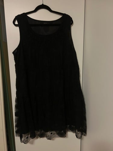 ZAY CLOTHING svart klänning, storlek 50/52