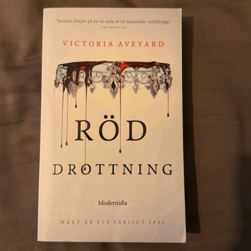 Röd Drottning av Victoria Aveyard