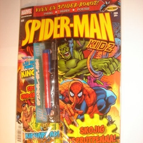 SPIDERMAN I ORIGINAL PLAST med leksak 2007 4 SPRUTPENNA