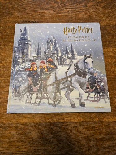 Harry Potter - En magisk jul på Hogwarts PopUp adventskalender
