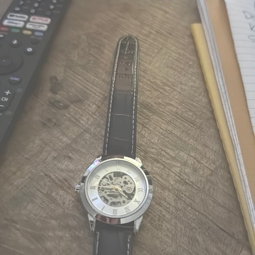 Armbandsur med svart armband