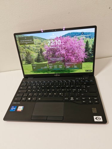 Fujitsu Lifebook U9311 – Perfekta studentdatorn! i7 / 16 GB RAM / 512 GB SSD