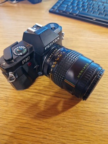 Pentax P30 systemkamera