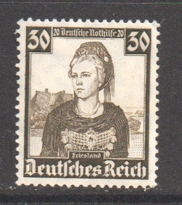 DEUTSCHES REICH - Mi-596 - FOLKDRÄKTER (*)