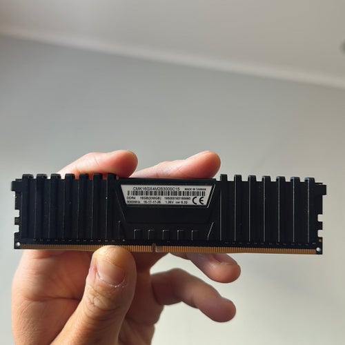 Corsair Vengeance LPX DDR4 16GB RAM
