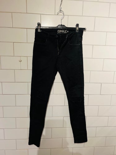 ONLY svarta jeans, storlek M/30