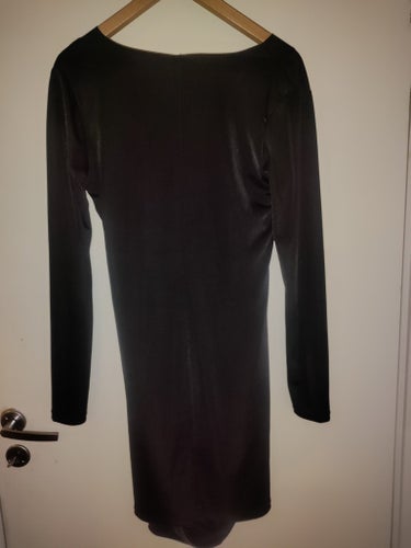 Ginatricot svart klänning (dress), storlek L