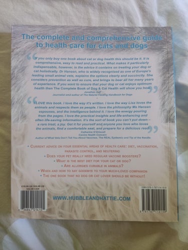 The Complete Book of CAT & DOG HEALTH av Lise Hansen