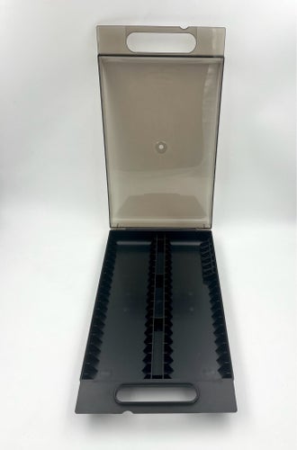 Kassettställ för Commodore 64 / C64 30 kassettfack Retro 80-tal