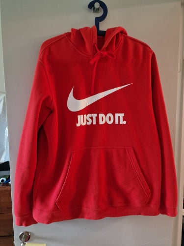 Nike röd huvtröja, stl. L