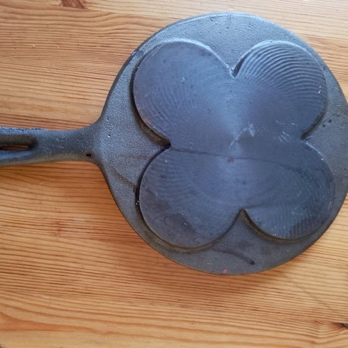 Gjutjärnspanna för plättar, gammal!