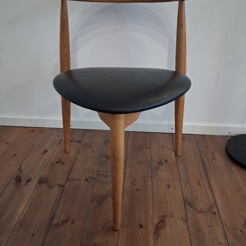 STOL, "Hjerte-stolen", Hans J Wegner; Fritz Hansen