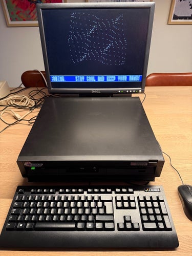Amiga 600 i Checkmate A1500 Plus kabinet