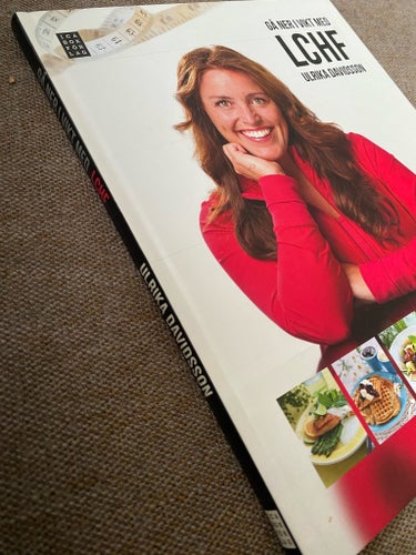 Gå ner i vikt med LCHF av Ulrika Davidsson, 2014