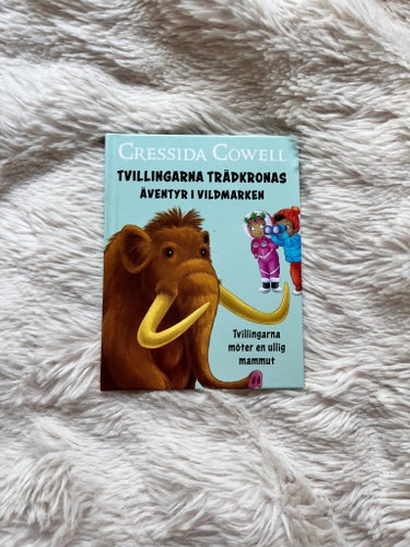 Barnbok - Tvillingarna Trädkronas äventyr i vildmarken - Del 5